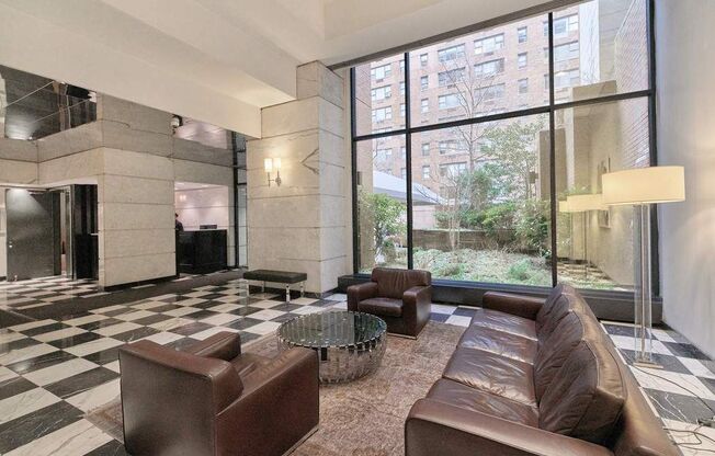 1 bed, 1.5 baths, 870 sqft, $6,000, Unit 2103
