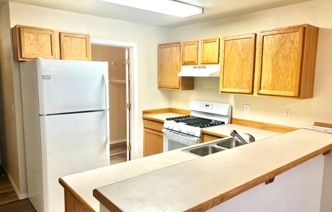 2 beds, 1.5 baths, $1,650