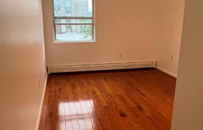 670 SCHENCK AVE