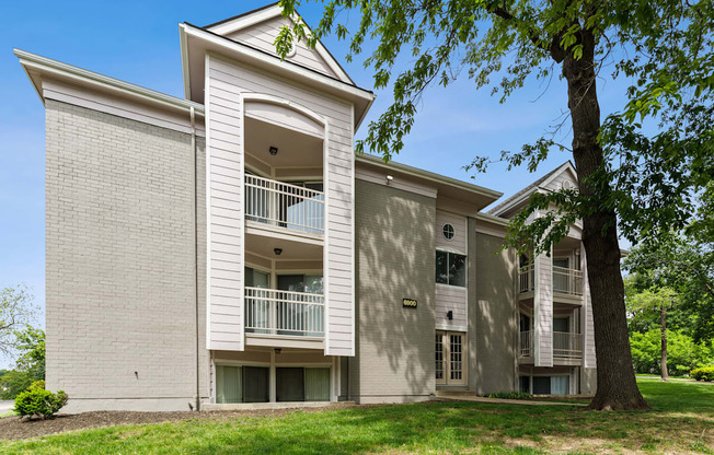 Eastwood Crossings - Your Perfect Kansas City Apartments Retreat