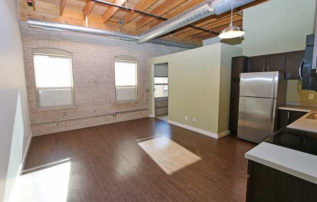 La Pompadour Apartments in Minneapolis