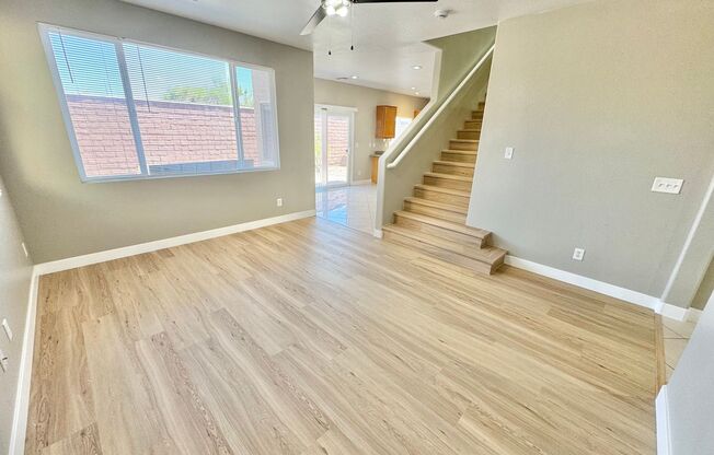 STUNNING 2-STORY 4 BEDROOM/ 2 FULL BATH PLUS 1/2 BATH MOUNTAIN EDGE COMMUNIT HOME