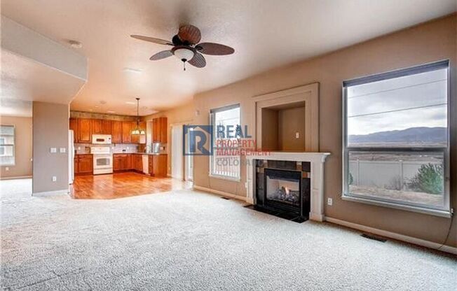 8044 LODI LN
