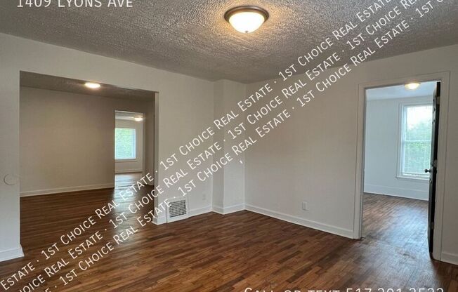 1409 LYONS AVE