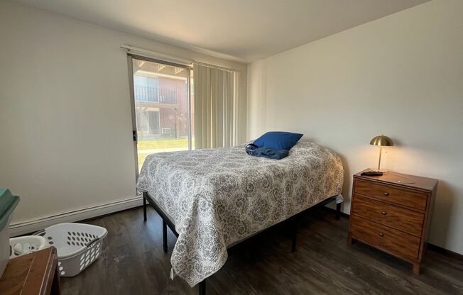 1 bed, 1 bath, $1,125, Unit 3