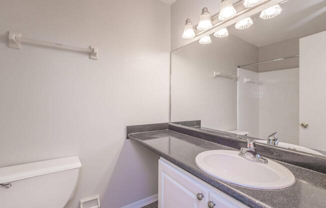 2 beds, 2 baths, 950 sqft, $1,299