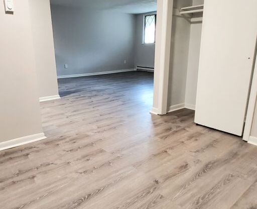1 bed, 1 bath, 836 sqft, $1,500, Unit 6-5A