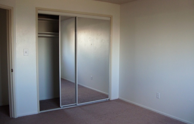 2 beds, 1 bath, $2,065, Unit 37