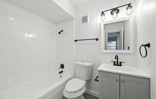 3 beds, 2 baths, 1,100 sqft, $1,495, Unit 251