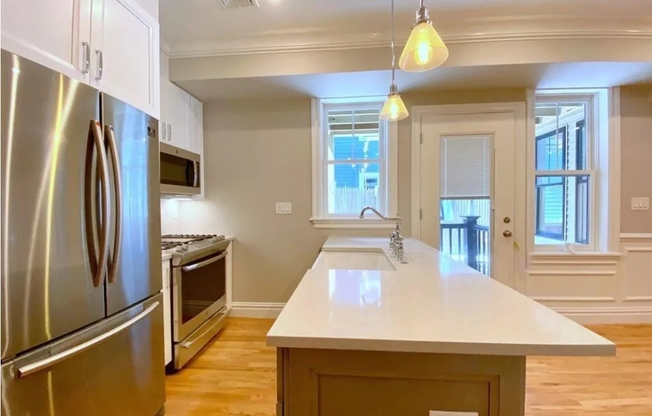 4 beds, 2 baths, 1,765 sqft, $6,300, Unit 15-1