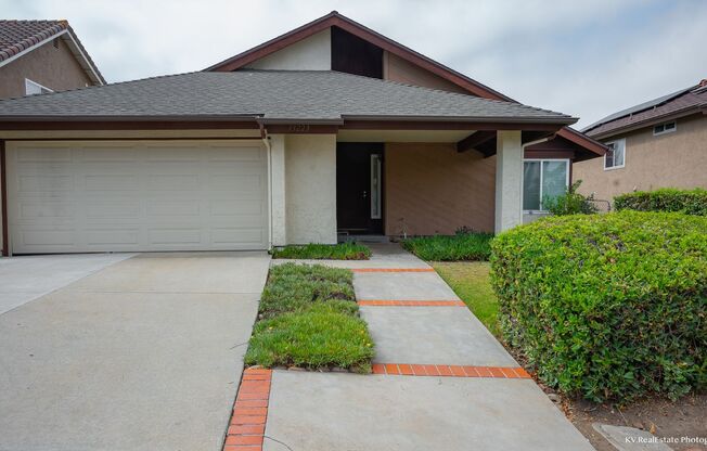 4 Beds/ 2 baths House in Rancho Penasquitos