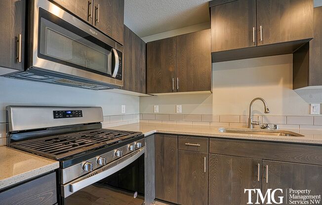 3 beds, 2.5 baths, 1,650 sqft, $2,490, Unit C-112