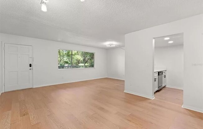 2 beds, 1 bath, $1,995, Unit APARTMENT A25
