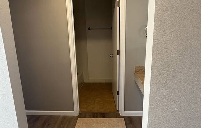 Studio, 1 bath, 331 sqft, $999