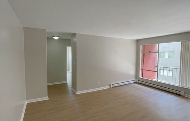 2 beds, 1 bath, 742 sqft, $1,950, Unit 602