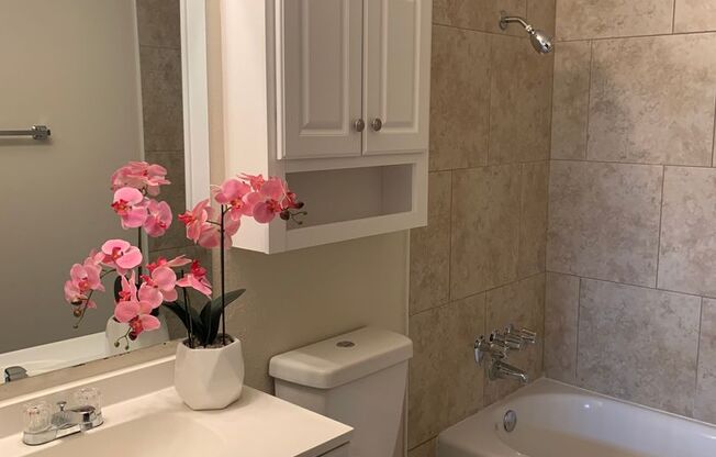 1 bed, 1 bath, 620 sqft, $1,375, Unit 3230 H