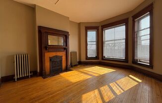 1 bed, 1 bath, 433 sqft, $899, Unit 18