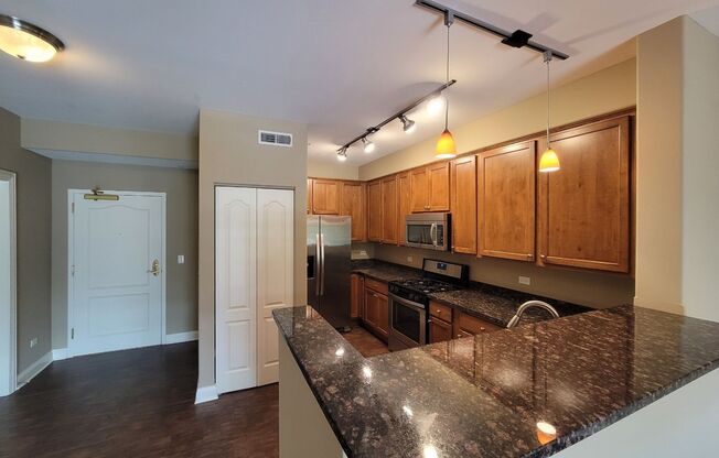 2 beds, 2 baths, 1,351 sqft, $2,300, Unit 518