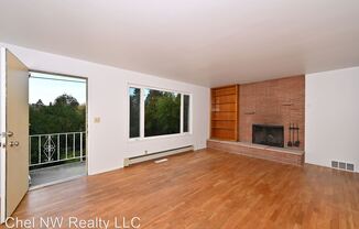 10344 45th Ave NE