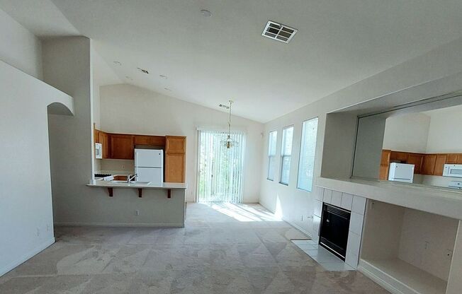 Single Story, 3 bedroom in Peccole Ranch!