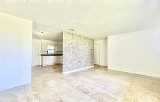 5830 NE JACKSONVILLE RD