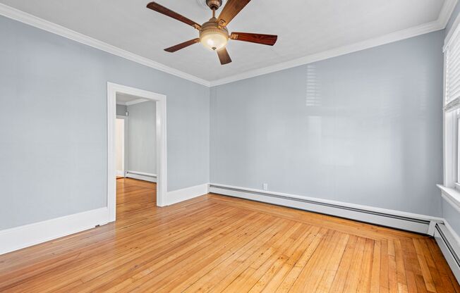 2 beds, 1 bath, $2,200, Unit 186 Camp St