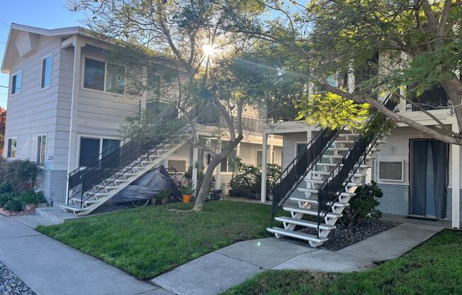 3235-3239 Collier Avenue