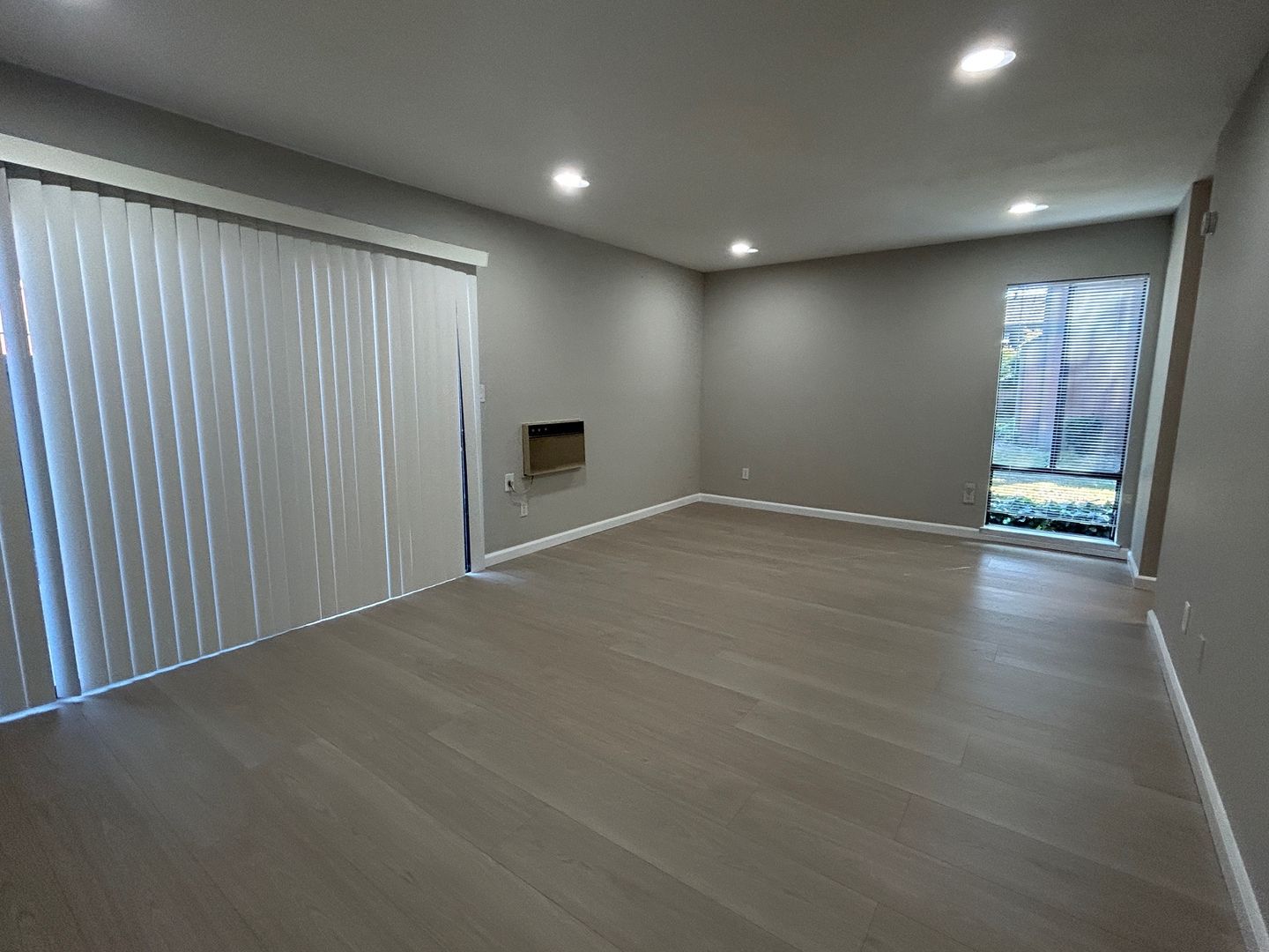 Nice 3br/1.5ba Town Home. Great school. Walking distance to BART.