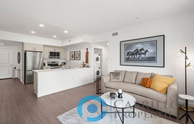 2 beds, 2 baths, 914 sqft, $3,500, Unit 213