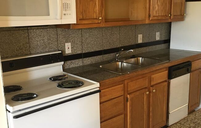 1 bed, 1 bath, 550 sqft, $1,535, Unit 660-301