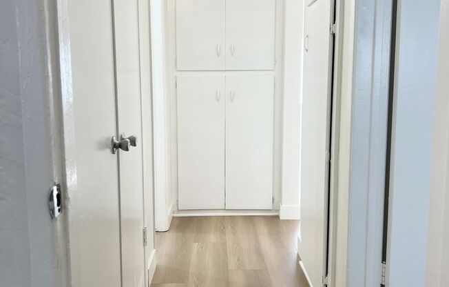 2 beds, 1 bath, $2,350, Unit 2224 1/2