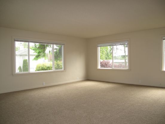 3 beds, 1 bath, 1,500 sqft, $2,895, Unit Upper