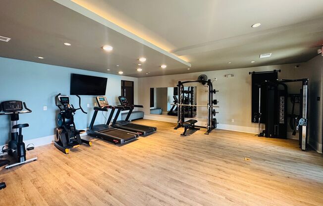 Studio, 1 bath, 640 sqft, $1,429, Unit 210 S2