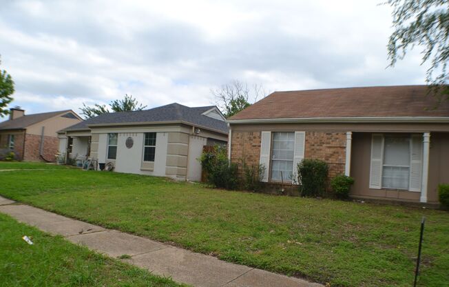 3 Bed 2 Bath 1 Car garage house for rent in Dallas