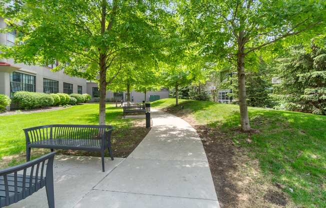 Walking Path at Buzza Lofts of Uptown, Minneapolis, MN