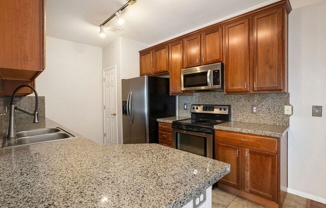 Beautiful 2BD 2Bath Condo with Views
