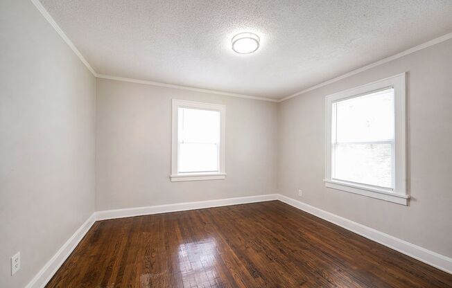 2-bedroom, 1-bathroom duplex is located in the heart of Kansas City