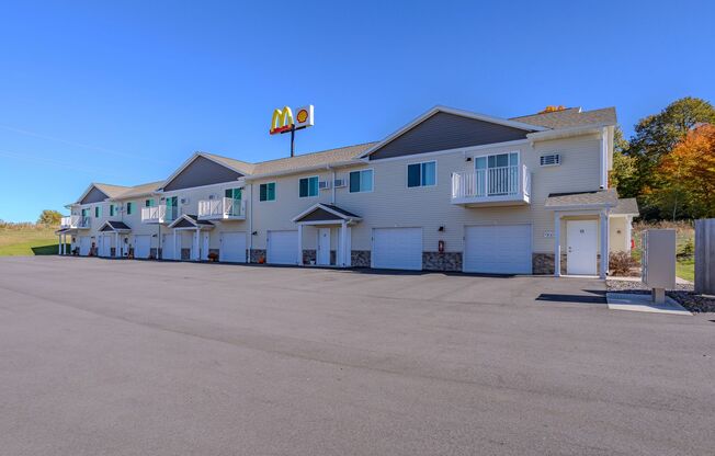 2 beds, 1 bath, 1,040 sqft, $1,485, Unit BS 960-04