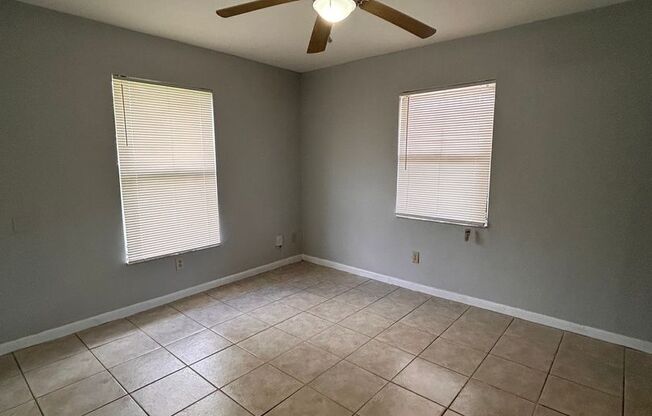 2 beds, 2 baths, 985 sqft, $1,500