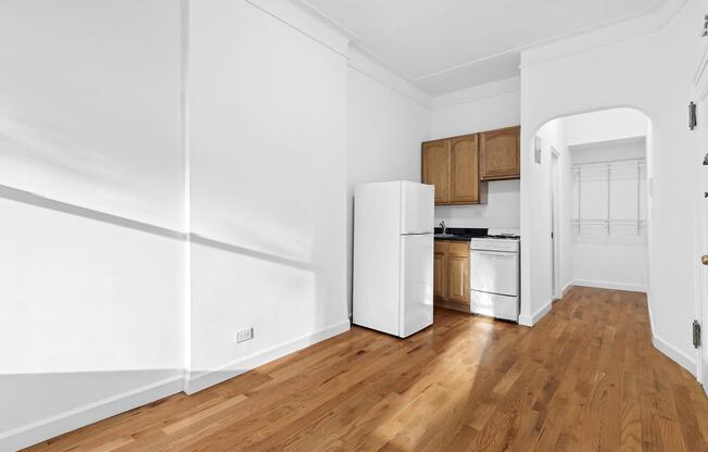 Studio, 1 bath, $2,200, Unit 1-A