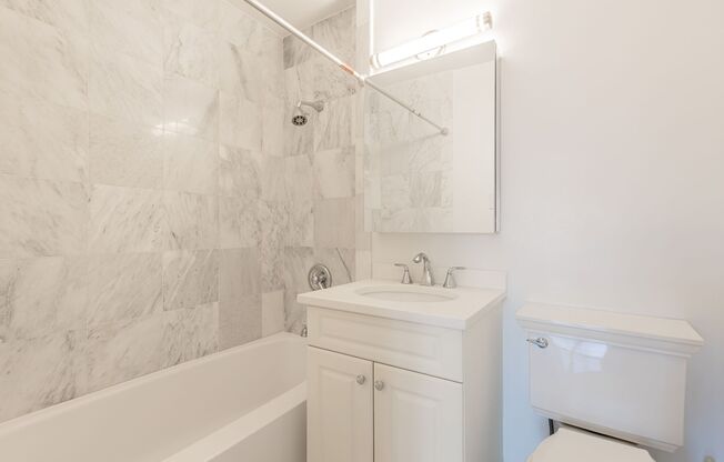 1 bed, 1 bath, 702 sqft, $5,000, Unit 011C