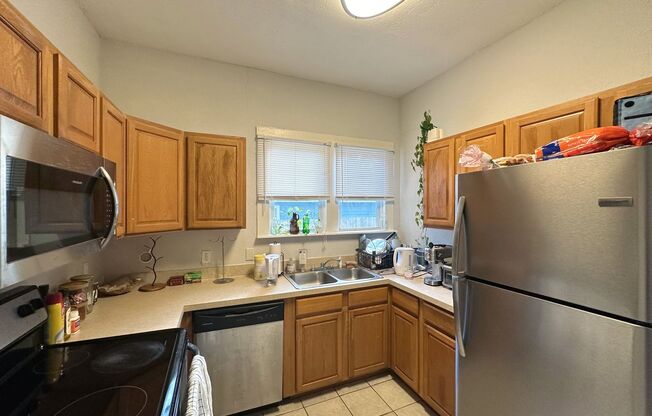 3 beds, 2 baths, $2,300