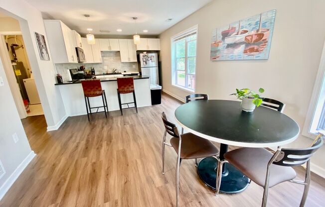 2449 Lyndale