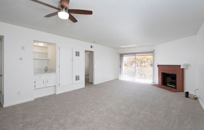 2 beds, 2 baths, 1,120 sqft, $2,400, Unit 318