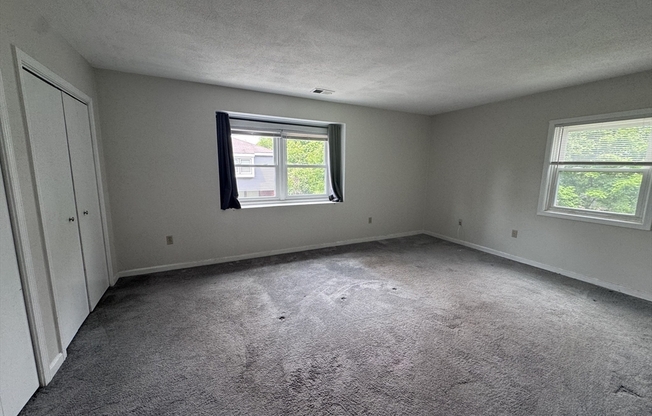 2 beds, 1 bath, 822 sqft, $2,800, Unit 49