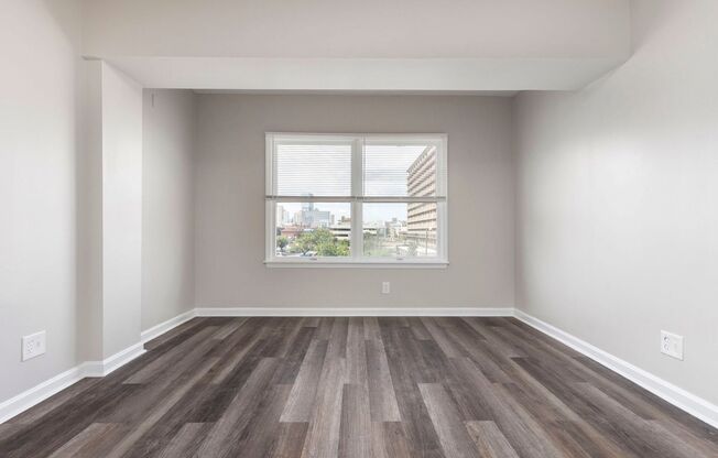 2 beds, 2 baths, $895, Unit 306