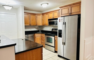 3 beds, 2 baths, 1,163 sqft, $2,800, Unit B