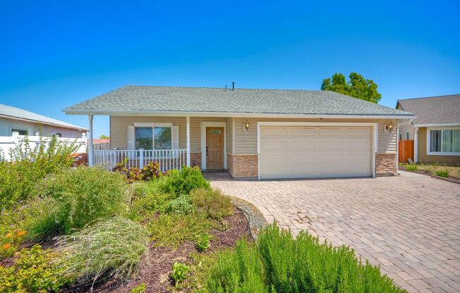Discover Your Ideal Rental Home at 3921 Daisy Place, Oceanside Available today!