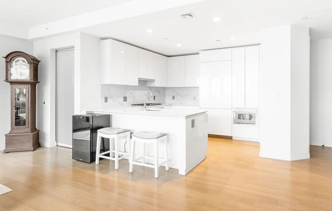 2 beds, 2.5 baths, 1,611 sqft, $14,900, Unit 2201