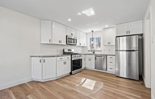 Newly Renovated 3 Bed/2.5 Bath Home - Central AC & Heat - Conveniently Located! Available 6/01!